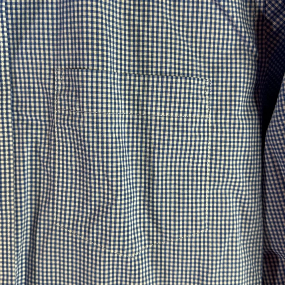 J.Crew Men's Blue‎ Checkered Shirt size medium button-down